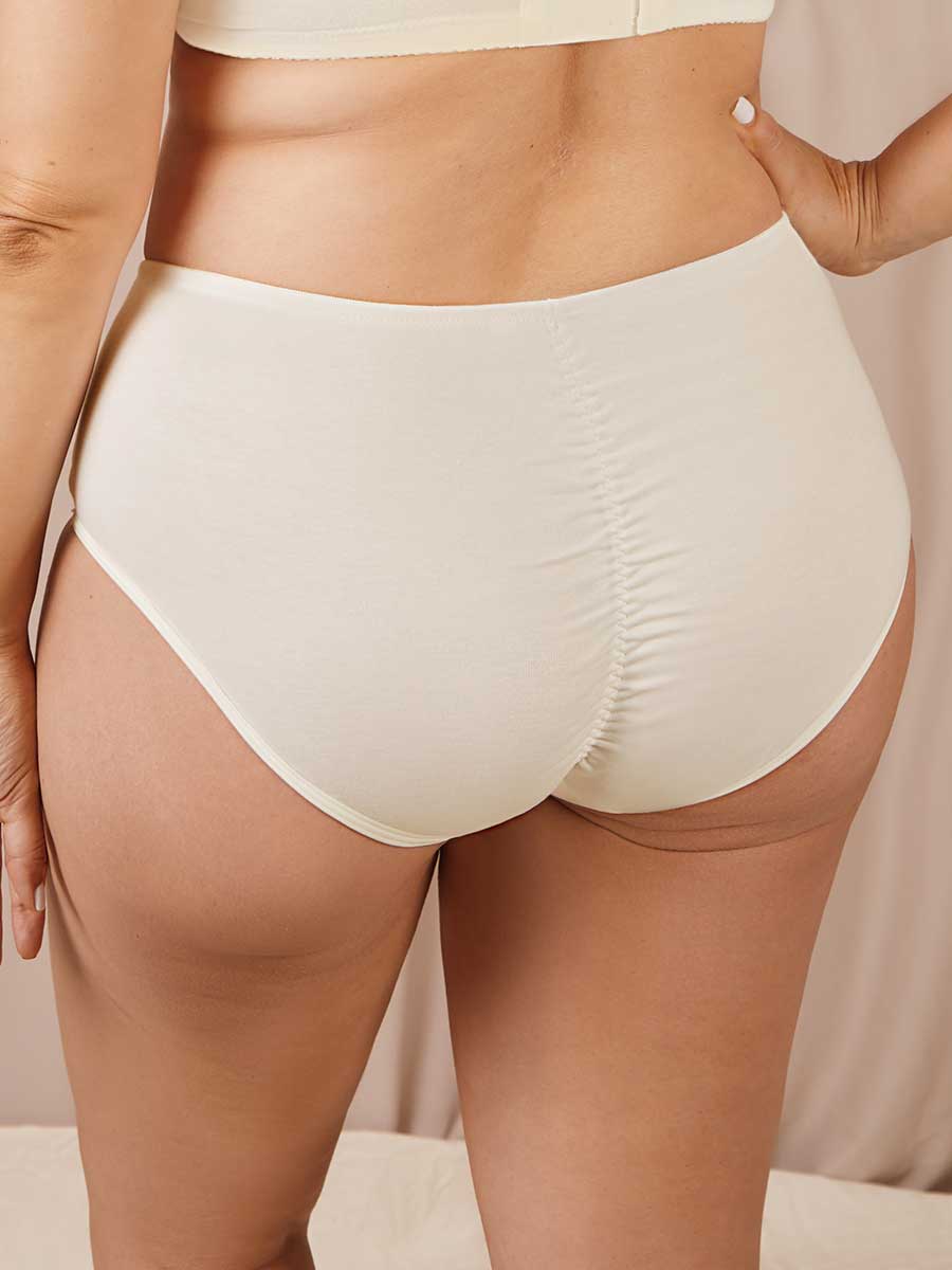 Panty Clásico en Algodón Color Marfil
