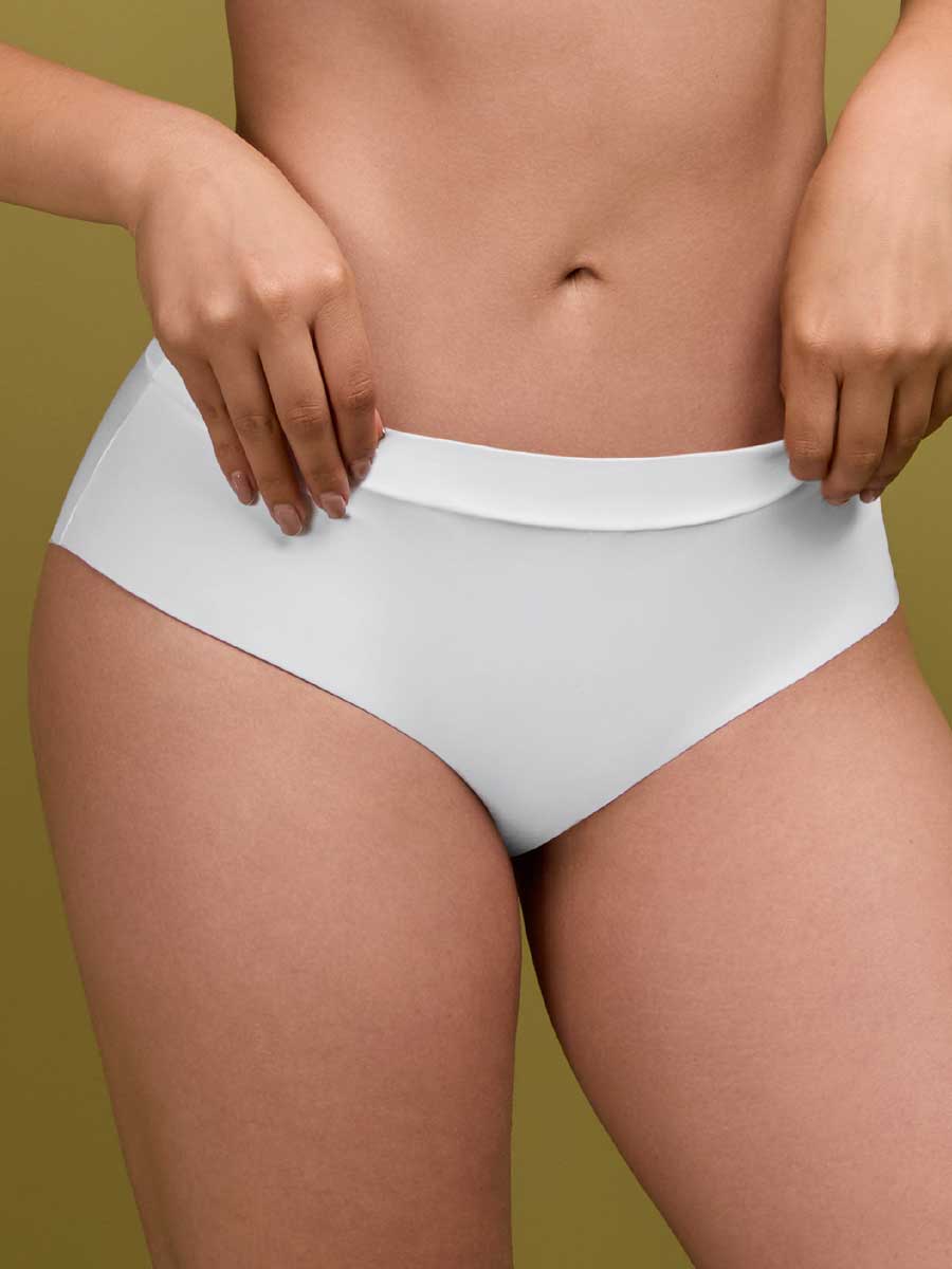 Cachetero Invisible con Fajón en Cintura Blanco