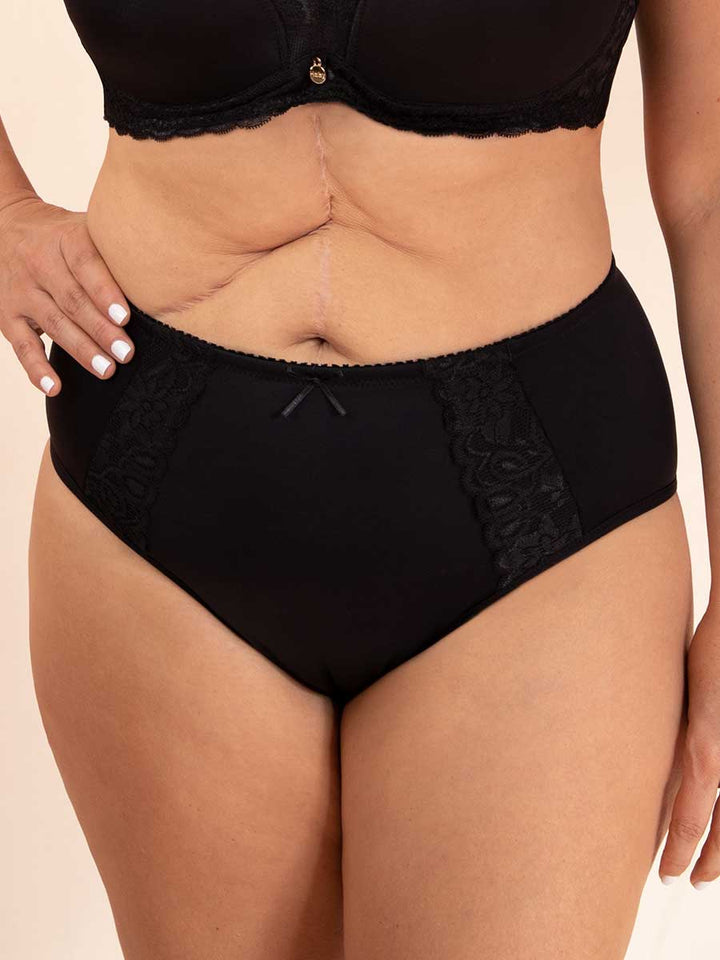Panty Clásico con Control Suave de Abdomen Negro