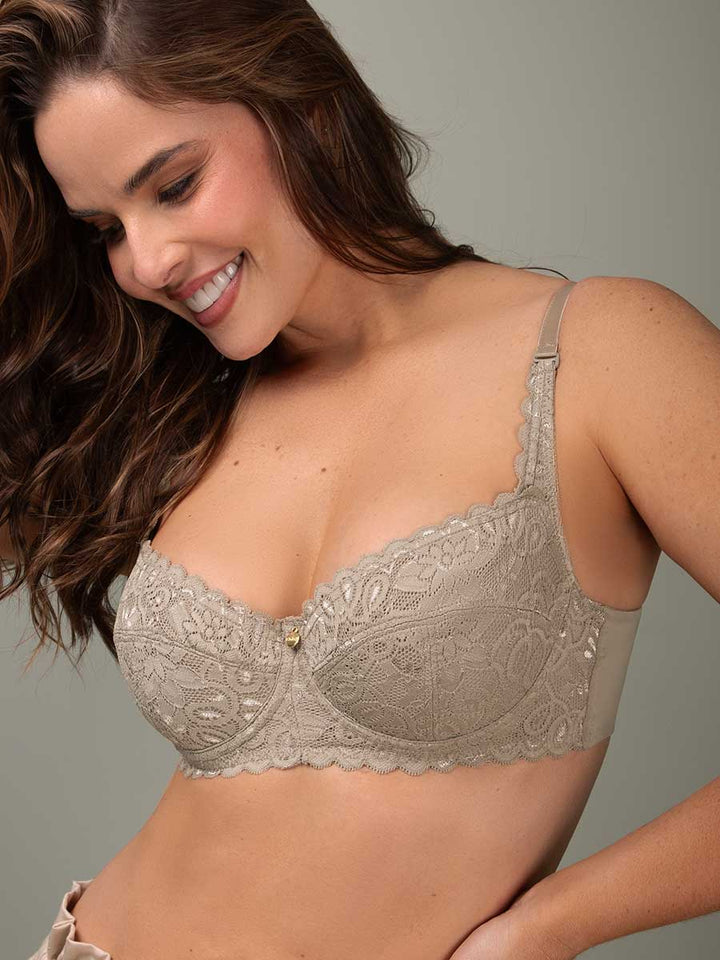 Brasier Clásico Romántico Pistacho Cremoso