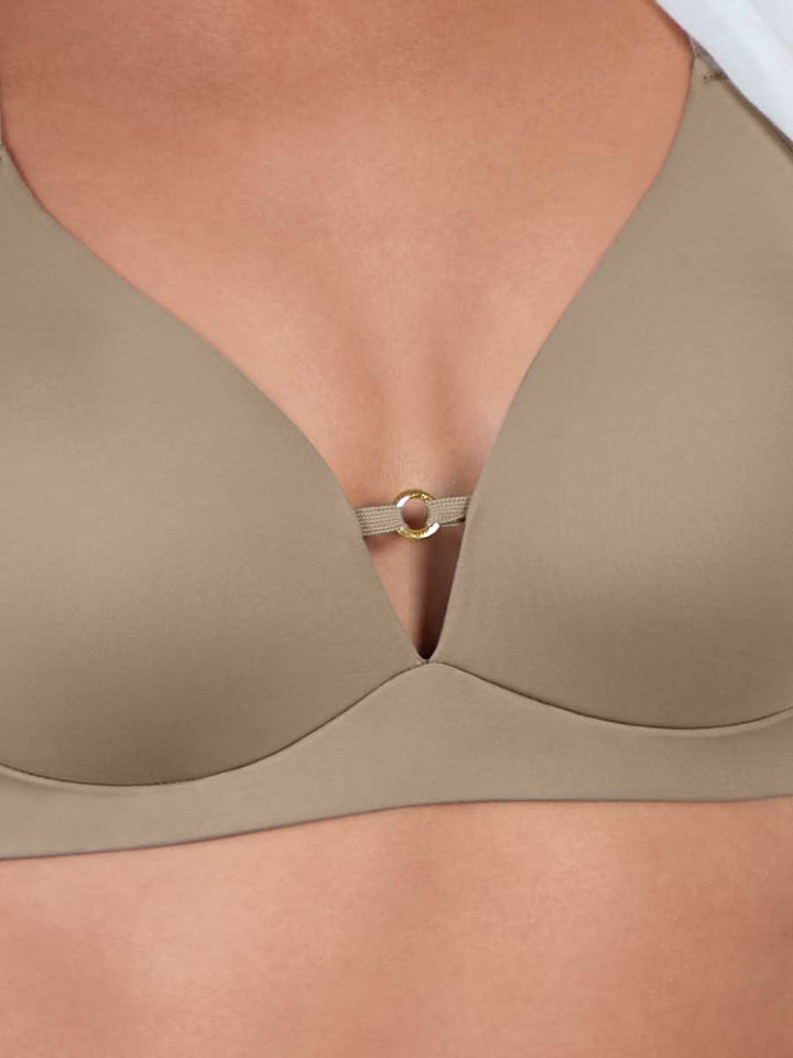 Brasier sin Aro Triangular Color Pistacho Cremoso