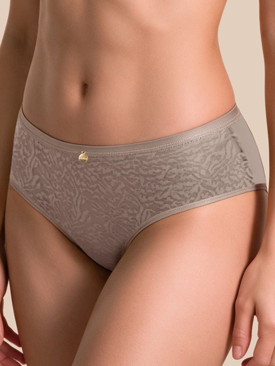 Panty Para Mujer con Encaje Frontal Color Cocoa
